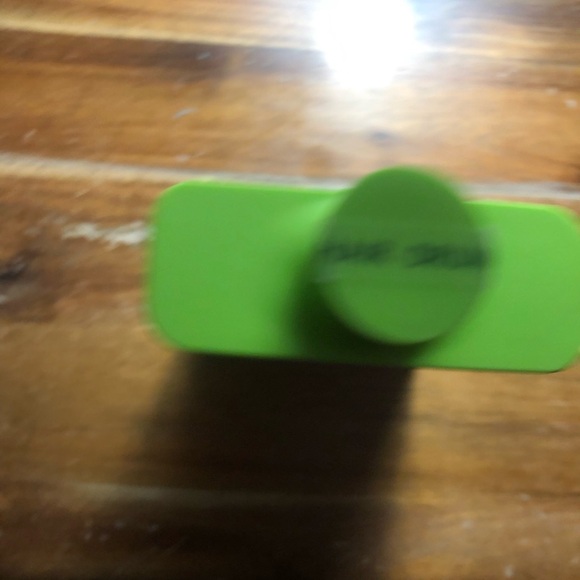 Drunk elephant silk amino leave in conditioner - Picture 4 of 9